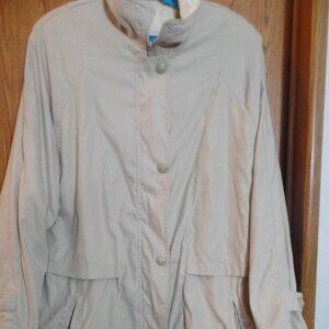 London Fog Women's Trench Coat/Rain Coat, Size M